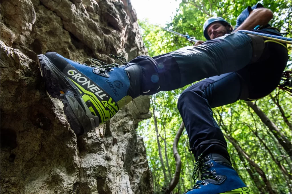 Trekking vs Alpinismo: come scegliere il modello giusto